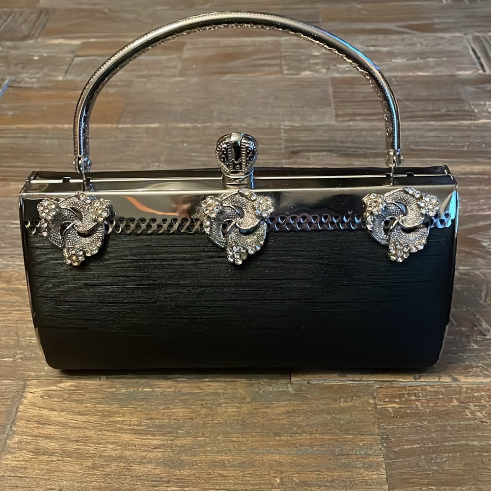 Rhinestone Embellished Evening Clutch🖤